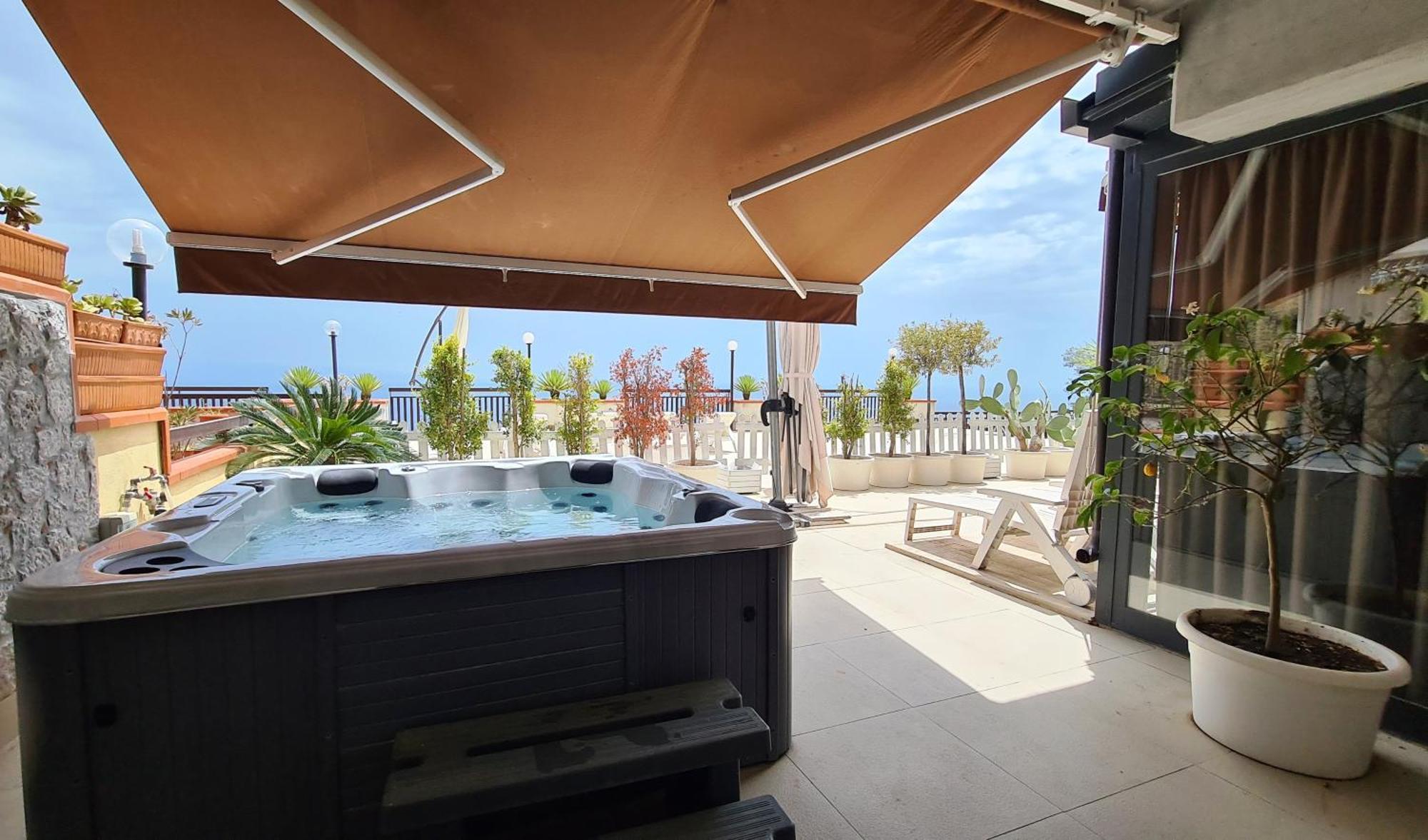 Apartamento Maison De Charme Taormina With Private Jacuzzi Exterior foto