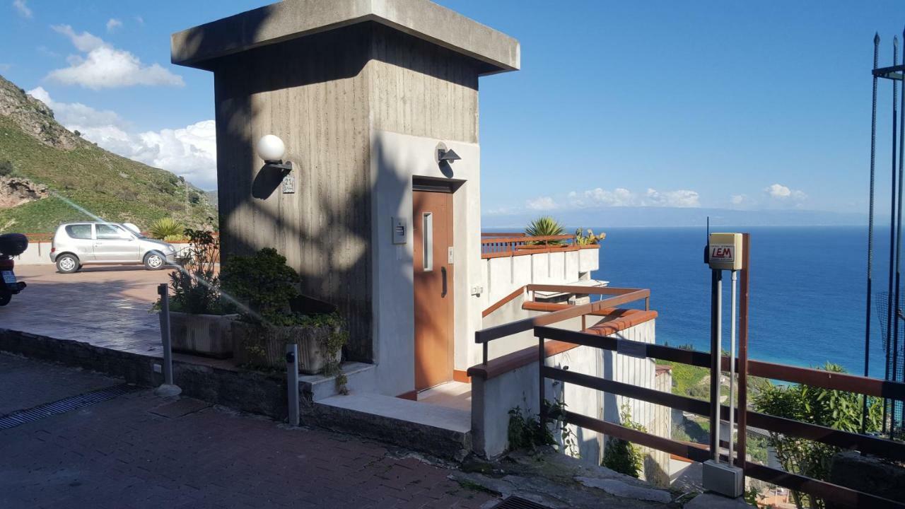 Apartamento Maison De Charme Taormina With Private Jacuzzi Exterior foto